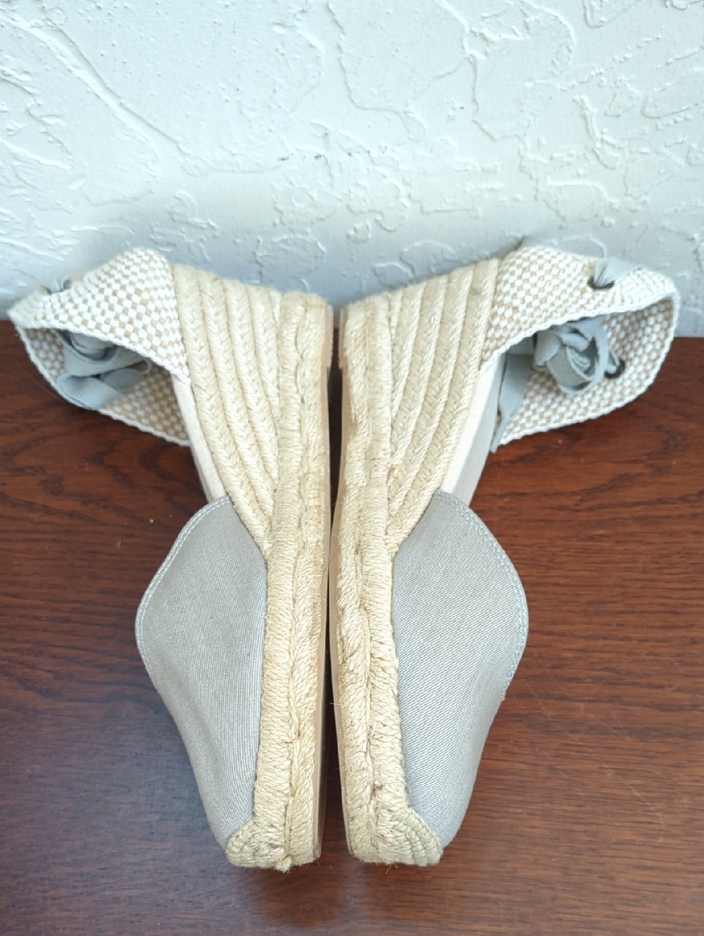 NEW Soludos Light Gray Lyon Espadrille Wedge Sandals with Ankle Tie Size 8 - Picture 4 of 9